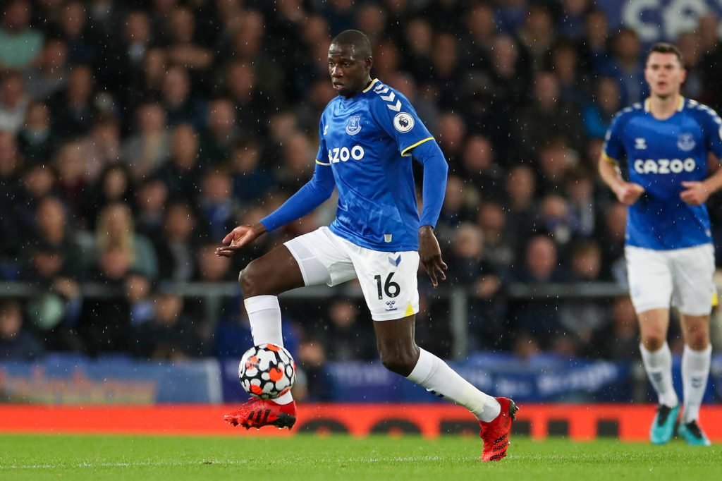Navijači Evertona reagirali na prikaz Abdoulaye Doucoure protiv Burnleyja 1